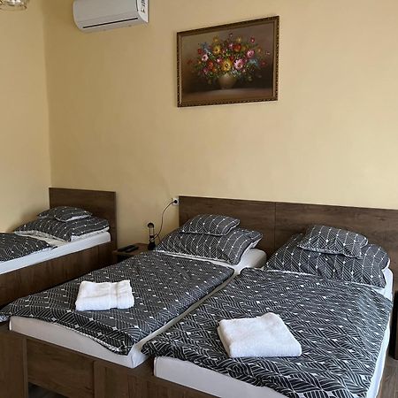 Helga Apartman Makó Exterior foto