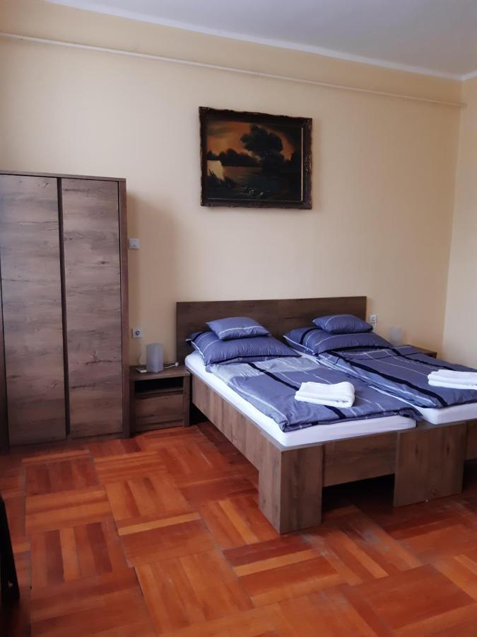 Helga Apartman Makó Exterior foto